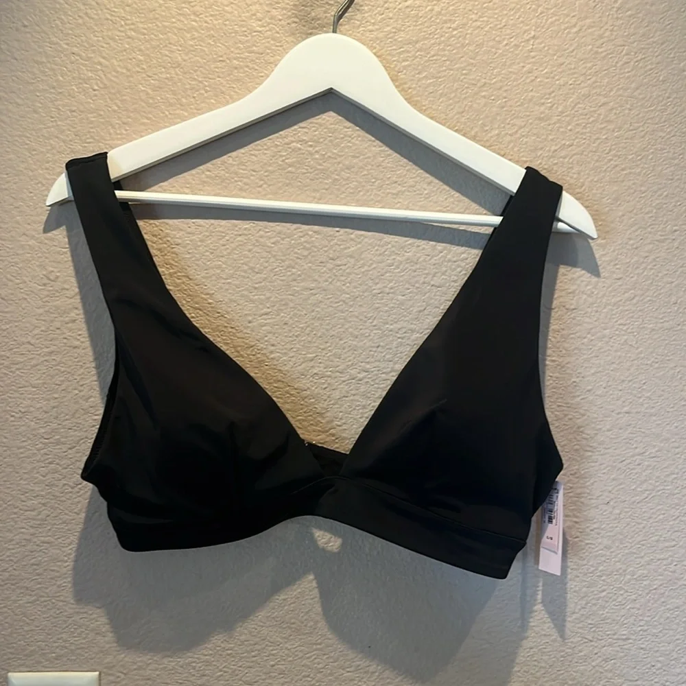 VICTORIA'S SECRET SWIM Women’s Essential Plunge Bikini Top Black Large